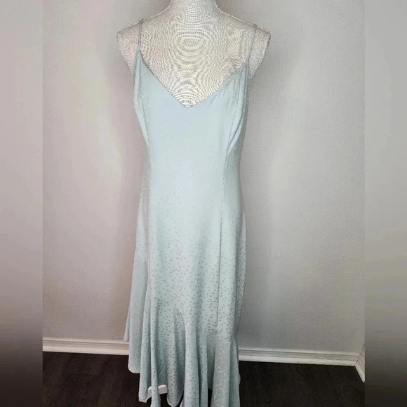 WAYF Clayton Asymmetrical Slip Dress Light Blue size M NWT - Picture 3 of 13